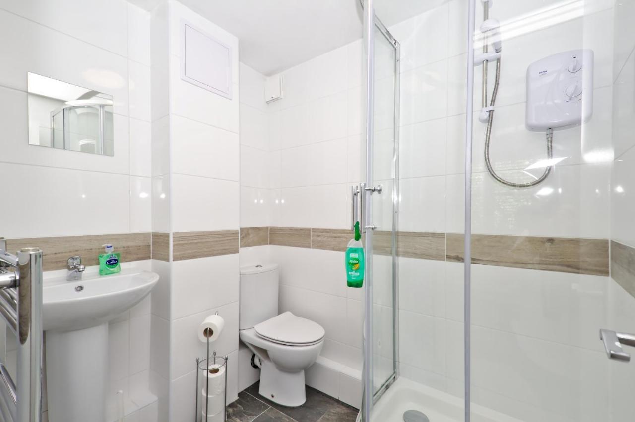 Harlinger Lodge Annexe Лондон Экстерьер фото