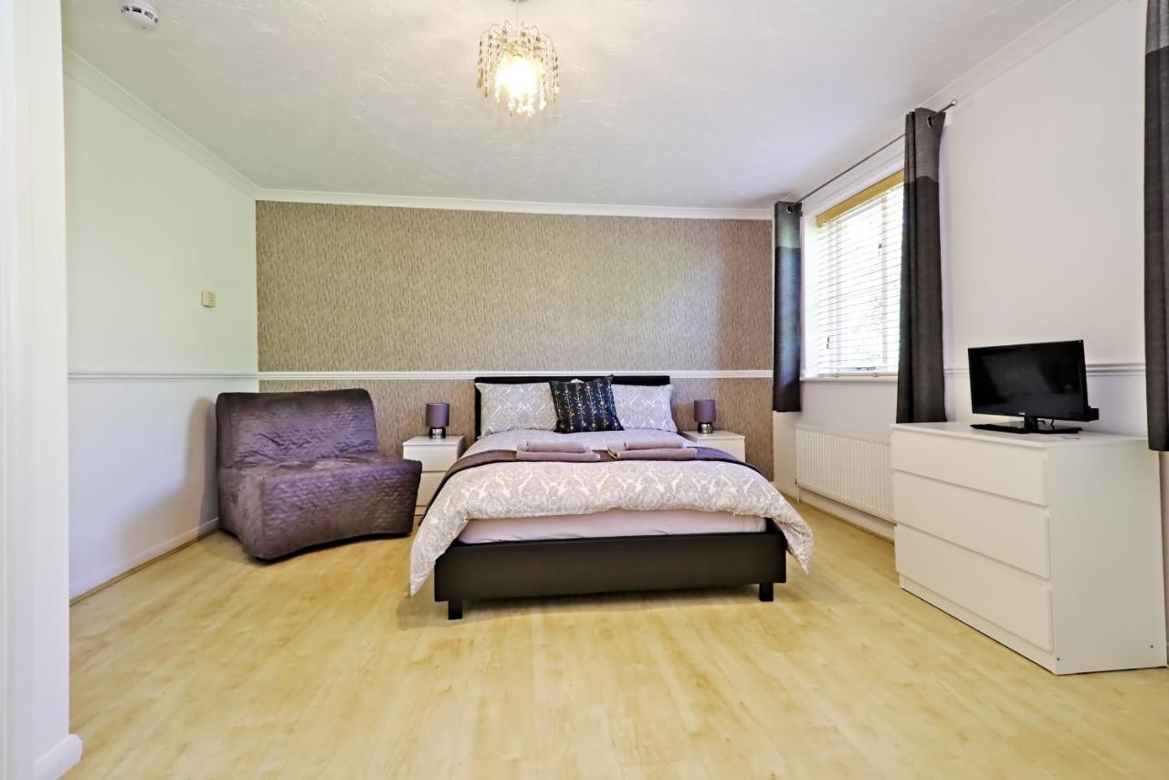 Harlinger Lodge Annexe Лондон Экстерьер фото